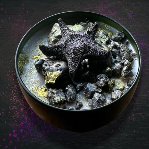 Yummy Mummy Wickless Candle: Cocoa Butter Cashmere Scent - Picture 5 of 10